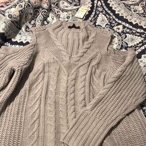 Nwt cold shoulder grey sweater